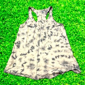 Cute gray tie dye tank top.